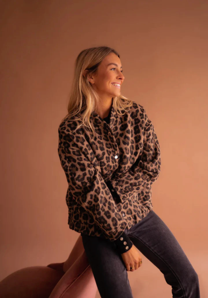 Quenla™ | Bold Leopard Jacket