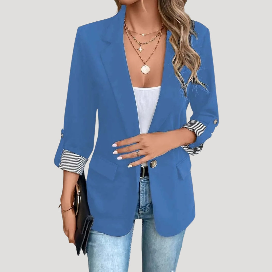 Women's blazer with a tailored fit and rolled-up sleeves