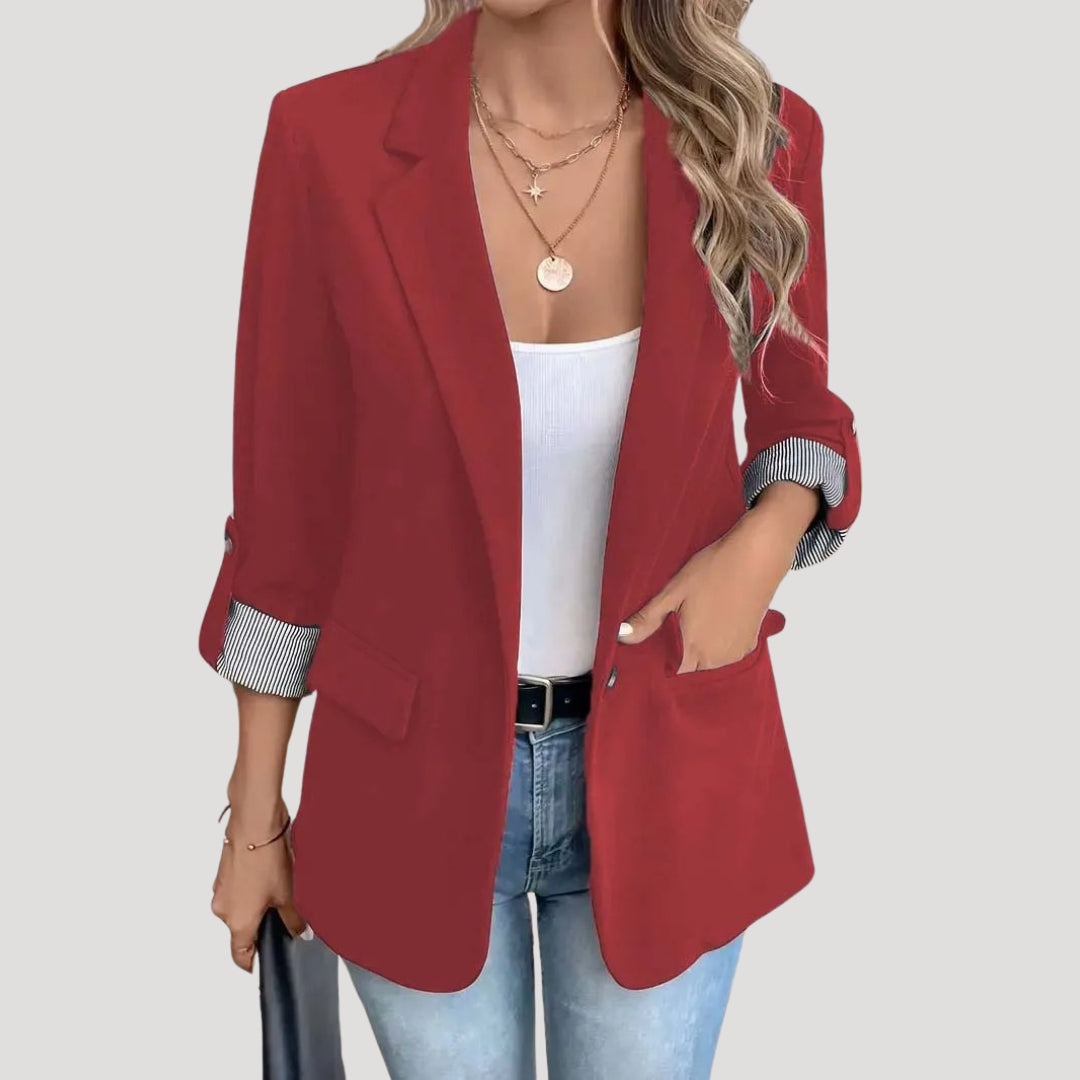 Women's blazer with a tailored fit and rolled-up sleeves